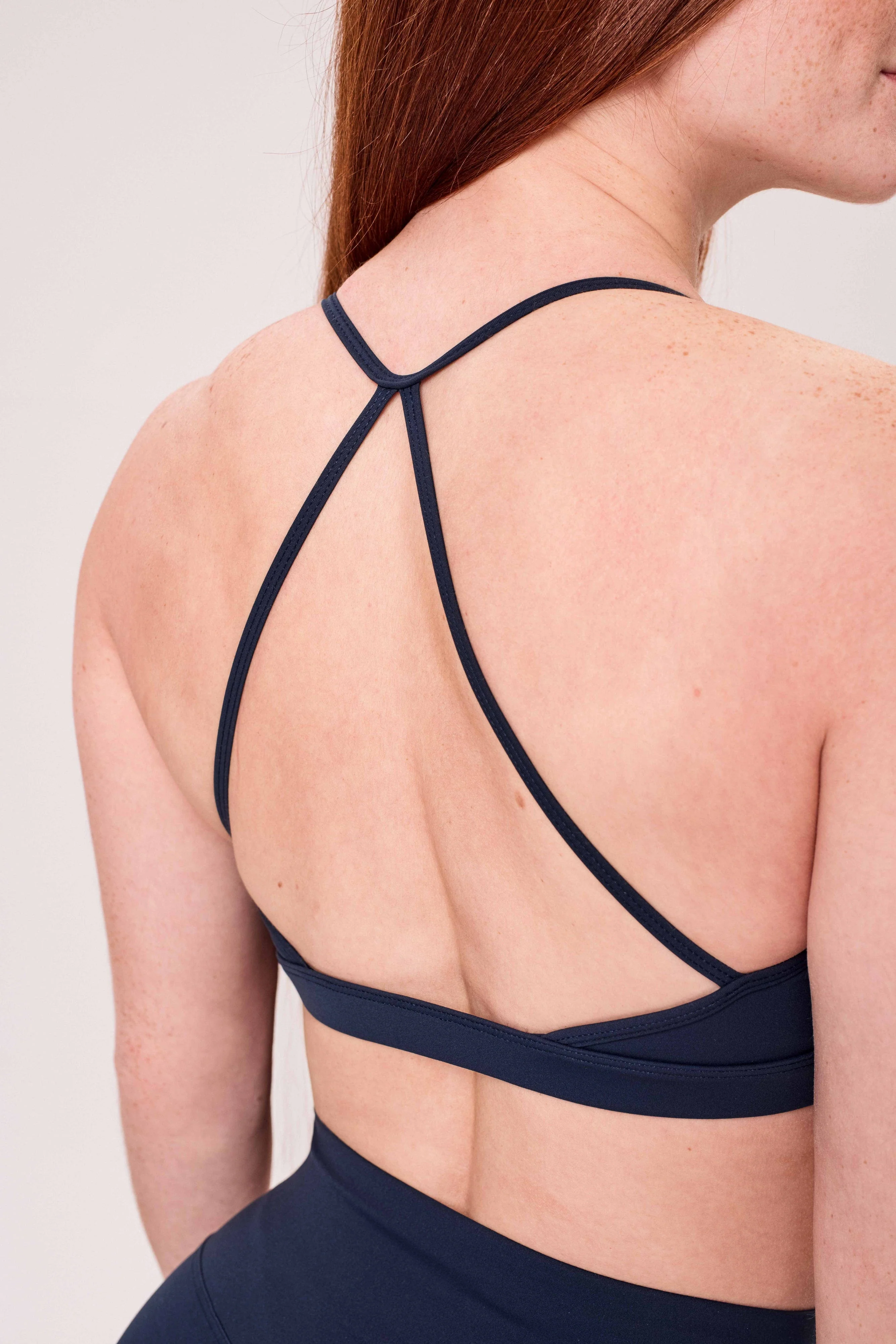 BACKLESS LIGHT SUPPORT BRA WITH STRAPS Damen Sport-BH - Image 3